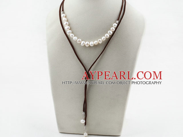 Enkel stil Hvit Freshwater Pearl Necklace med Brown Tråd