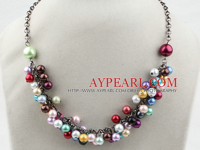 Assortiment de Shell Multi Color Collier avec chaîne en métal