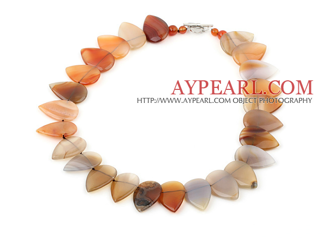 17.5 inches agate necklace with heart shaped toggle clasp