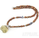 Brown Ferskvann Pearl Necklace med Lemon Quartz anheng (uregelmessig form)