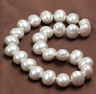 Chunky Big Potato Form Lihgt Graue Farbe Sea Shell Perlen Halskette mit Magnetverschluss