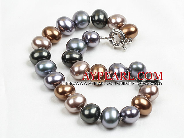 Chunky Forme Big Potato Gris Noir Couleur mer Perles Shell Collier avec fermoir clair de lune