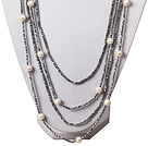 ne necklace with toggle clasp collier avec fermoir