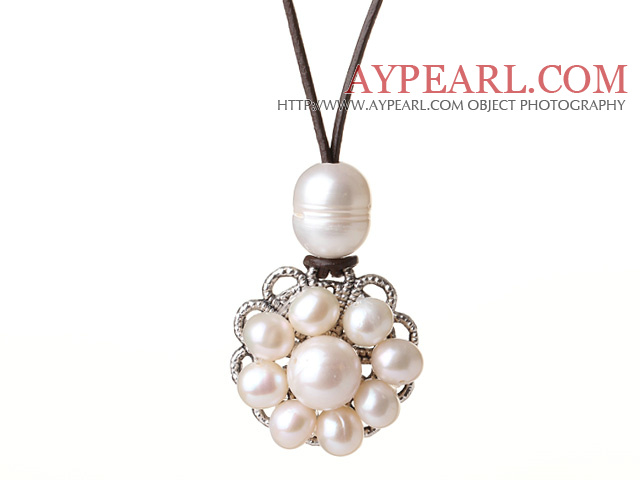 Lovely Design New Natural White Freshwater Pearl Leather Necklace with Sunflower Pendant