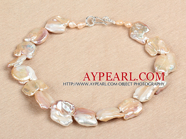 Elegantes A Erhaltung natürlicher rosafarbener unregelmäßige Form Rebirth Perle Chunky-Party-Halskette