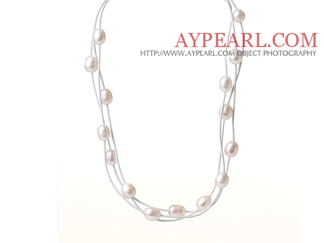 Amazing Fashion Tre Strands Natural White Ferskvann Pearl Leather Necklace