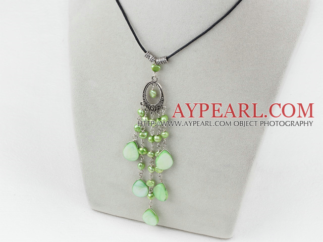 dyed green pearl shell necklace with lobster clasp