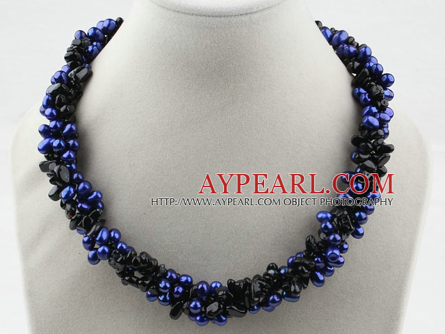 Multi brins teint foncé d'eau douce Blue Pearl et Black Agate Collier