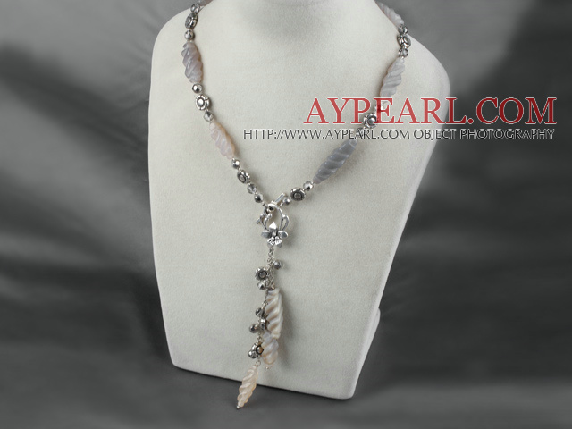 Gravé gris agate collier