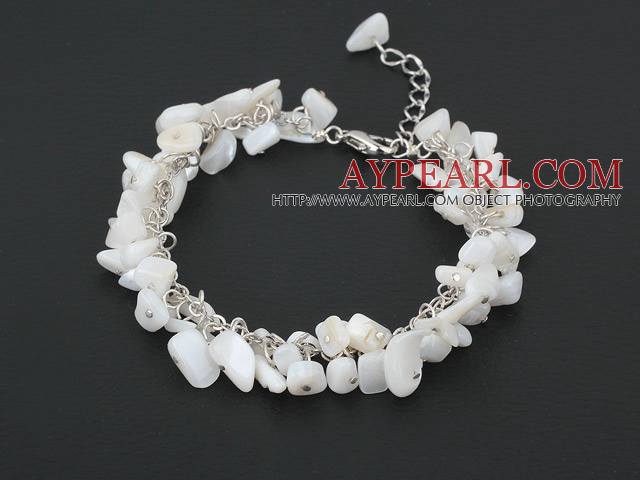 white lip shell bracelet with metal chain and lobster clasp