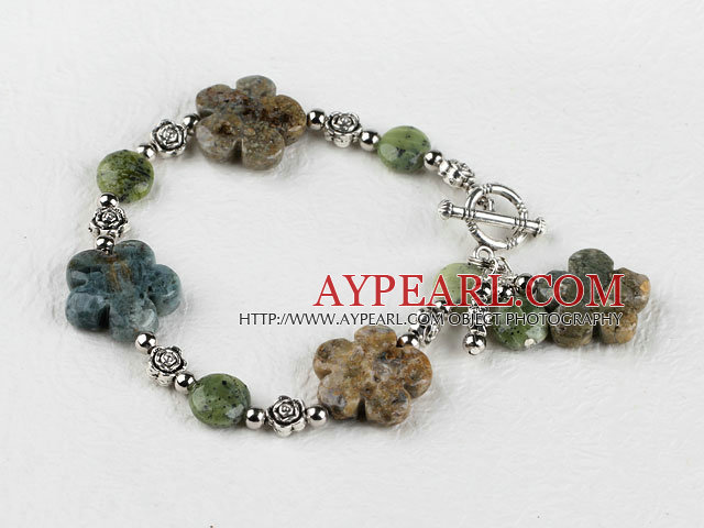 Bracelet fleur vert agate avec fermoir