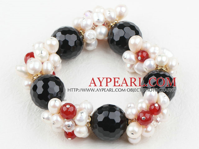 Assorted hvit Freshwater Pearl og Big Black Agate Stretch Bracelet