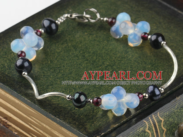 Fashion Black Pearl And Cluster Opal And Garnet Metal Charm Bangle Bracelet