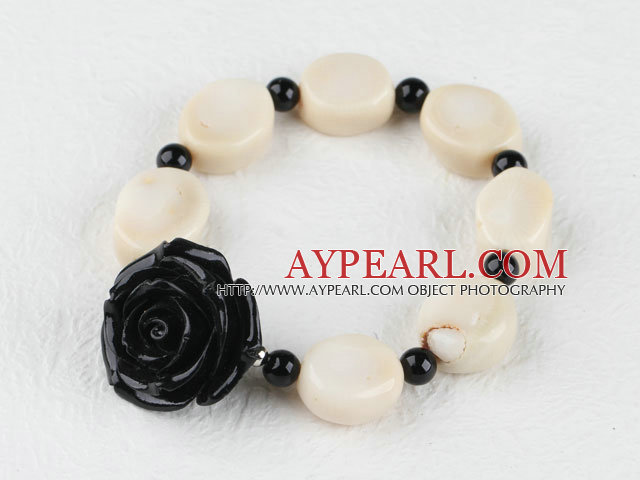 elastische weiße Koralle schwarz Achat Blume Armband