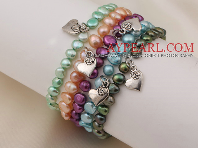 5 st Trevlig Single Strand Patato Shape färgade Multi Color Pearl Armband med hjärta tillbehör