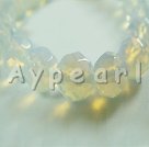 mångfasetterade opal kristall