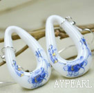 Handpainting China Style Bleu et Blanc Porcelaine pivoine design creux Boucles d'oreilles en forme de goutte