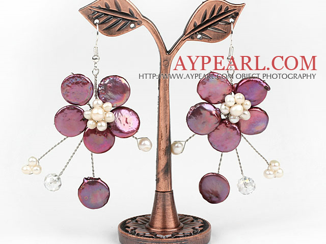 紫赤コインパールとホワイトパールクリスタル花の形のイヤリング