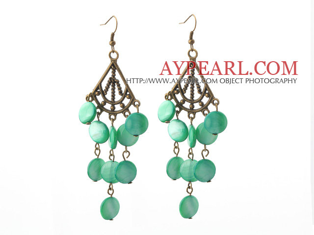 Style de Triangle accessoire en forme vintage et plats ronds verts Shell Boucles d'oreilles longues