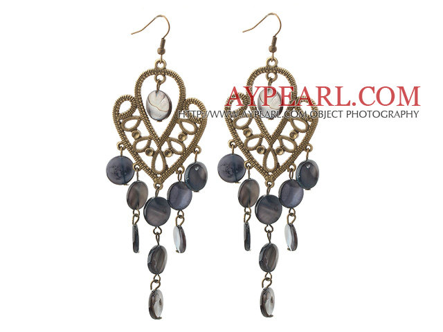 Style de Cœur accessoire en forme vintage et plats ronds noirs Shell Boucles d'oreilles longues