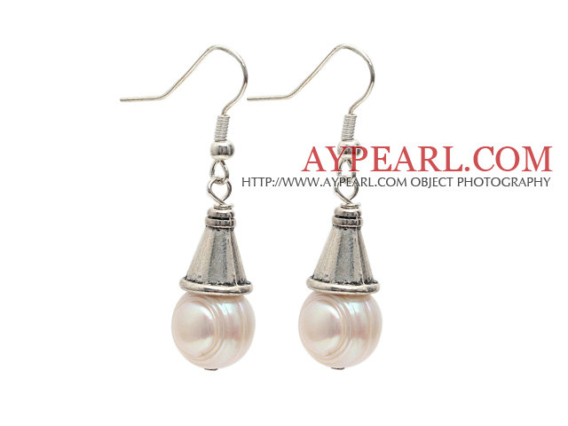 Klassisk design 10-11mm Natural White Freshwater Pearl Örhängen med Fish Hook