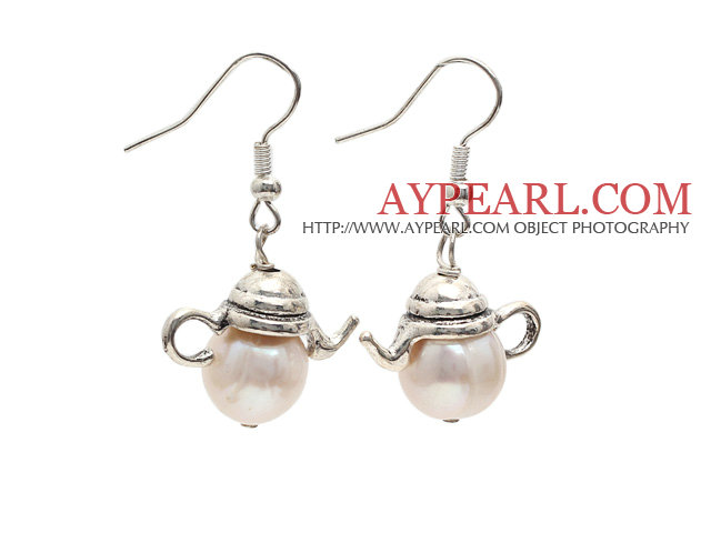 Classic Design 10-11mm Natural White Freshwater Pearl Charm Earrings with Fish Hook