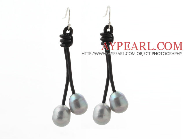 Klassisk design 10 - 11mm Gray sötvattenspärla och svart läder örhängen dinglar