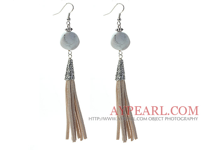 Lang stil rund form Whirling Howlite Dingle lær dusk øredobber med Gray Leather Tassel