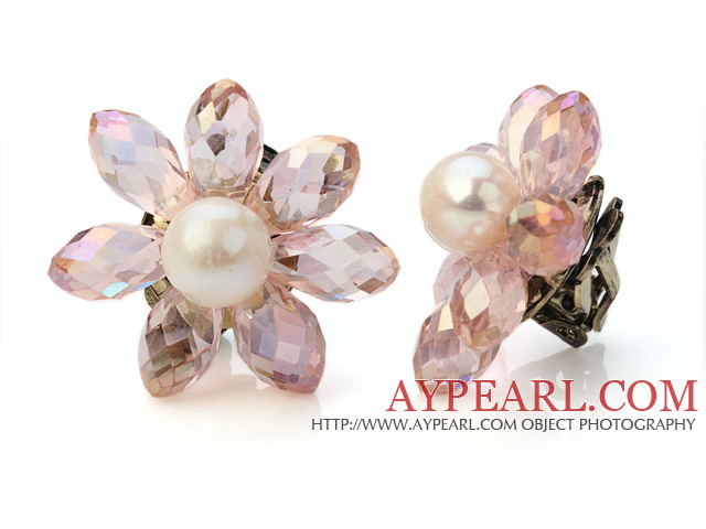 Natural White Freshwater Pearl och Fasett Konstgjort Crystal Flower Clip - On Ear Studs