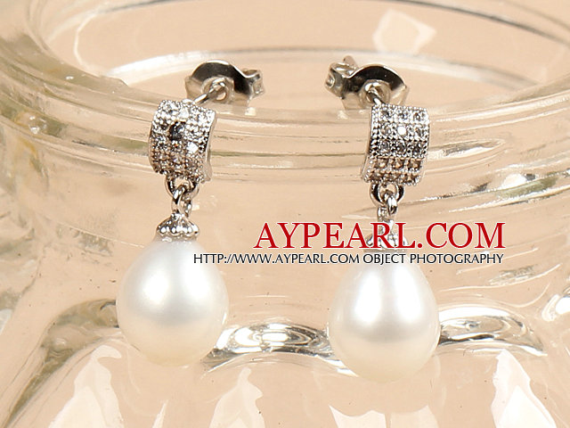 Classic Trendy Style Drop Shape Natural White Freshwater Pearl Earring Studs With Rhinestone Accessory