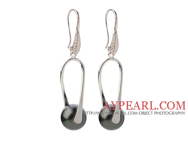 Schöne Simple Style 12mm Round Black Seashell Perlen Ohrringe mit Fisch- Haken