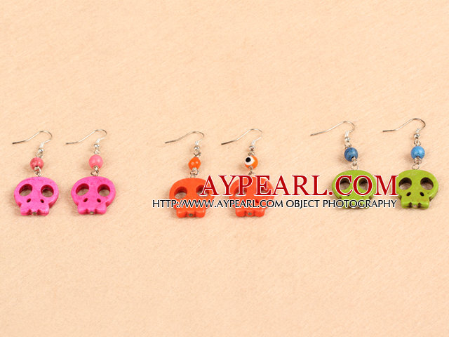 4 paires Multi Color chef d'oreilles Halloween Skull (couleur aléatoire et une seule paire avec ancre accessoire)