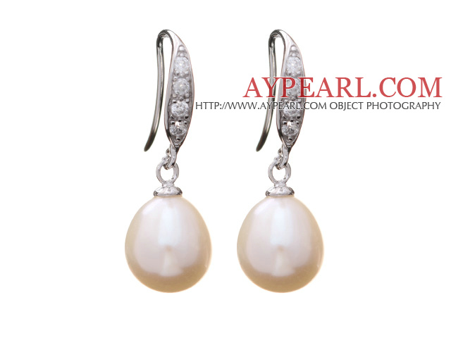 Fashion 8 - 9mm Natural White Drop Shape Freshwater Pearl örhängen med 925 Sterling Silver Strass Fish Hook