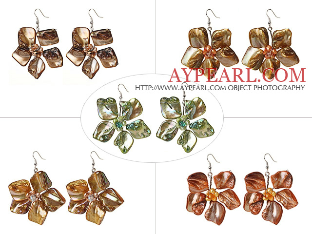 2014 Nyligen Sommardesign Lovely 5 Pairs Pearl Shell Flower Pärlhalsband