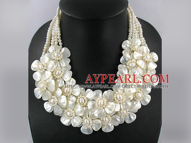 Elégant perle d'eau douce multi brins blanc et blanc Shell Lip Collier Fleur