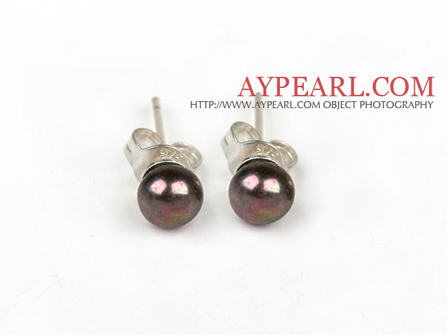 Conception classique 4-4.5mm noir perles d'eau douce Boucles d'oreilles Clous