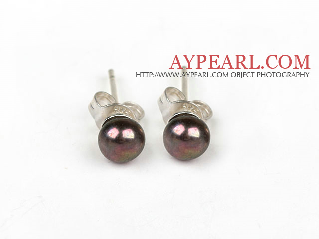 Klassisk design 4-4.5mm Svart Freshwater Pearl Studs Örhängen