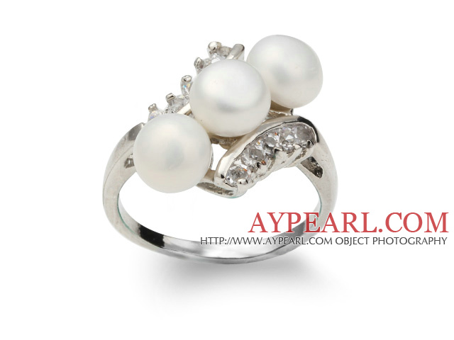 Wonderful Natural 6-7mm White Freshwater Pearl Ring With Charming Rhinestone