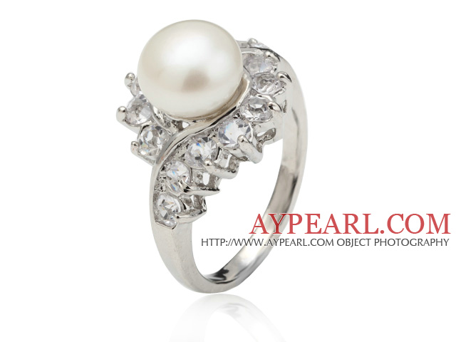 Classic Natural 8-9mm White Freshwater Pearl Ring With Charming Rhinestone