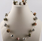 grass green stone necklace bracelet set with flower charm beads