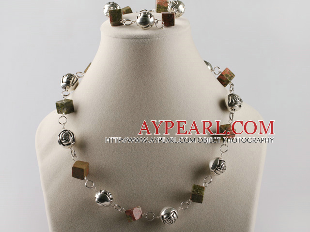 grass green stone necklace bracelet set with flower charm beads