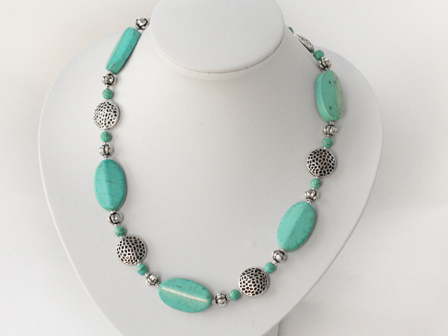 17.5 inches burst pattern turquoise necklace with moonlight clasp