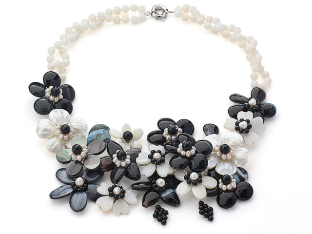 2013 Summer New Design White Freshwater Pearl and Black Agate Flower Necklace