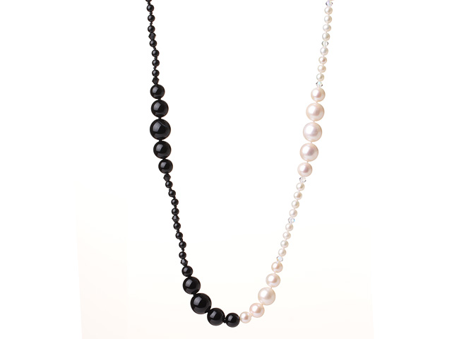 Elegant Long Style White Freshwater Pearl and Black Agate Beads Necklace