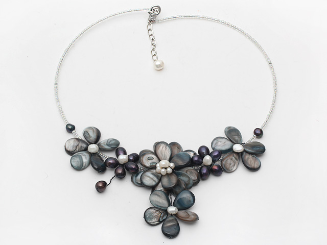 Black Series Black Shell and White Freshwater Pearl Flower Necklace with Glass Beads Chain