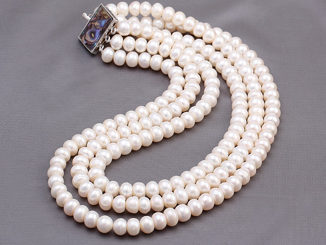 Fashion Three Strands 8-9mm Natural White Freshwater Pearl Beaded Necklace With Special Clasp