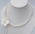 17.5 inches white pearl and shell flower necklace