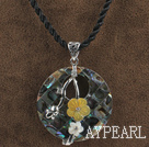Beautiful abalone shell flower pendant necklace