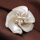Elegant Style White Color Trochus Shell and Pink Pearl Flower Brooch