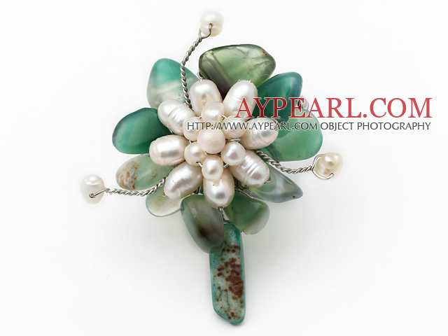 Elegant stil assortert Grønn Agate and White Freshwater Pearl blomst brosje